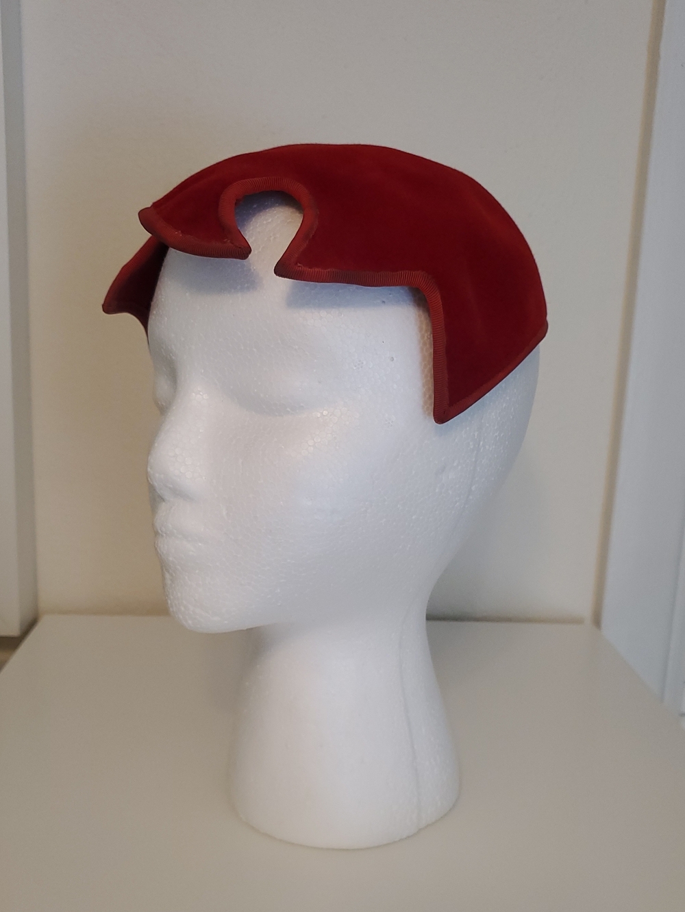 1950s Lucy Red Velvet Velour Fire Retro Cap Vintage Cocktail Hat Topper Pinup - Picture 2 of 15